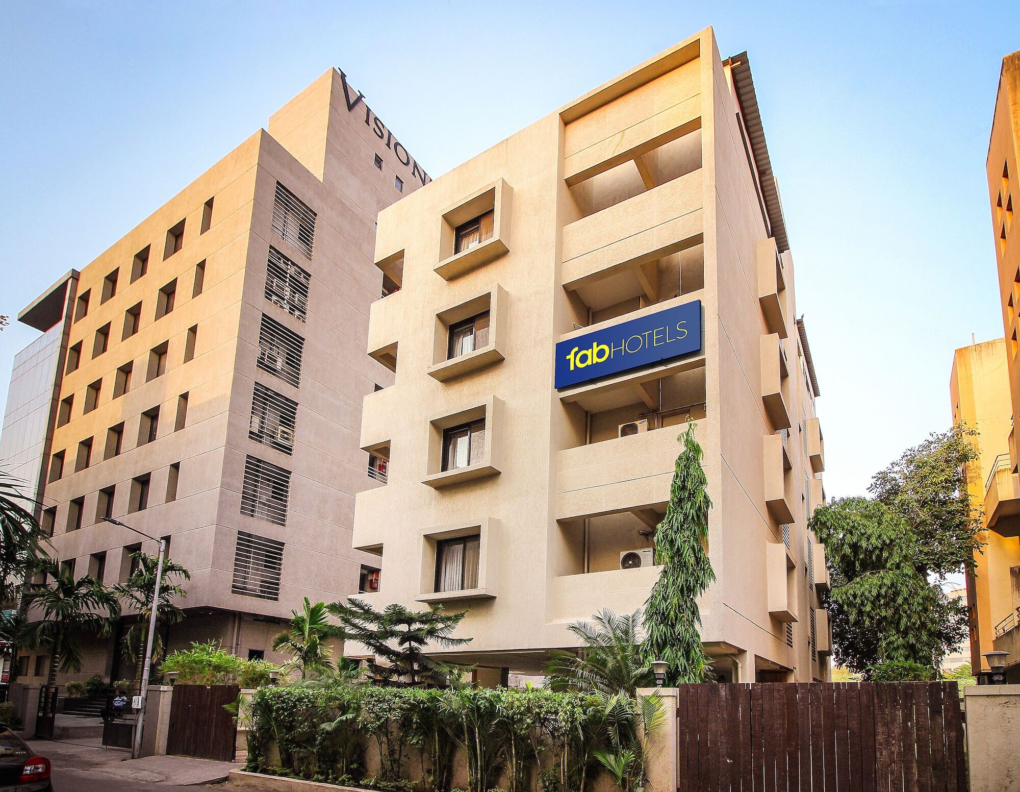 Fabhotel Home Away Homes Viman Nagar Pune Exterior foto